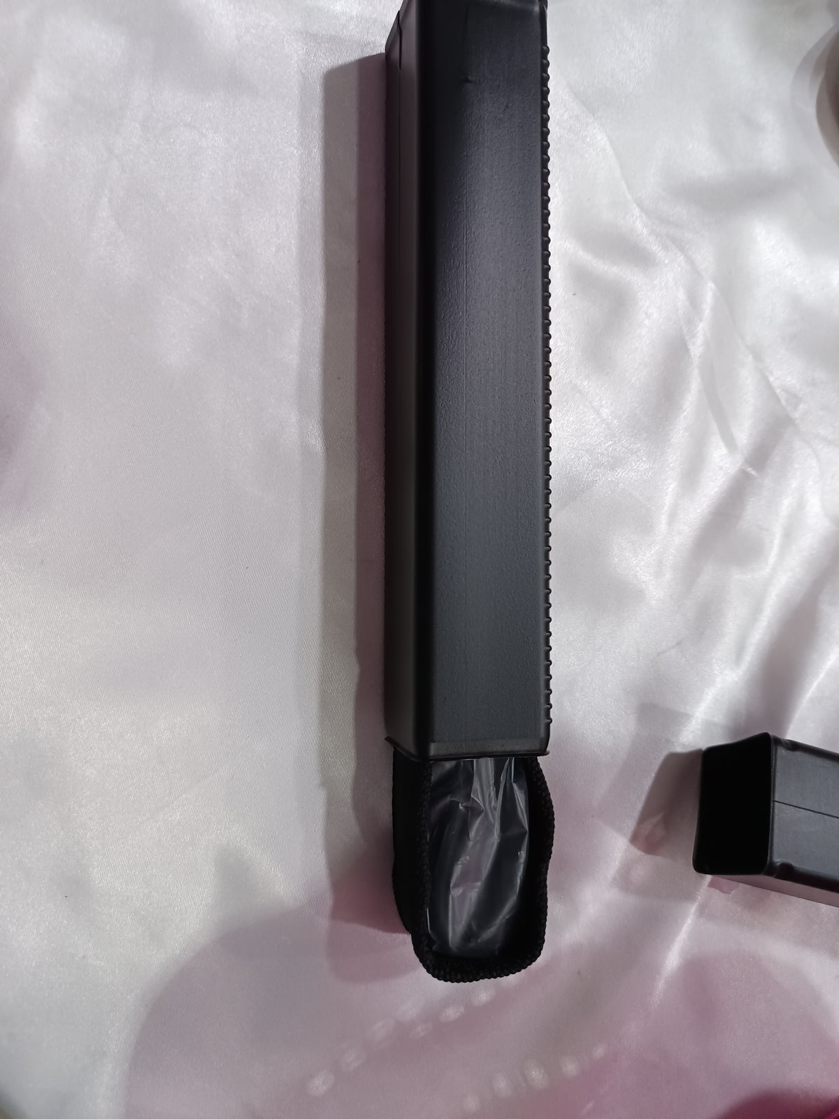 Automatic spring-loaded extendable alloy steel baton – view 9