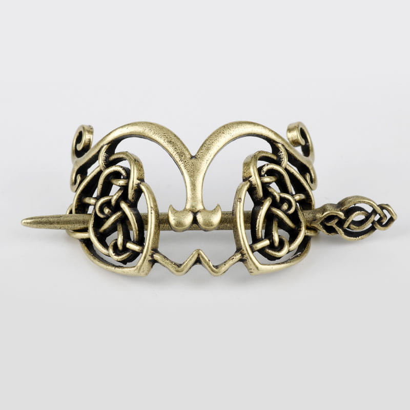 Silver celtic knot metal hair clip featuring an antique brass-colored metal hair pin with intricate knotwork design for a hair clip retro style.