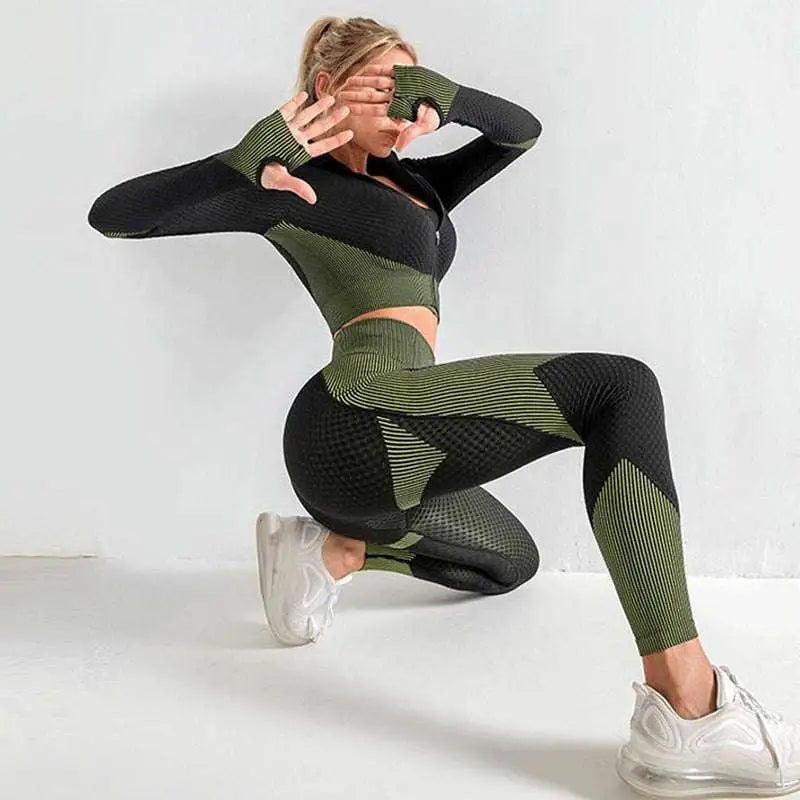 Olive and black mesh-paneled 3pcs yoga set seamless sport ribbed with ribbed athleisure detailing for activewear