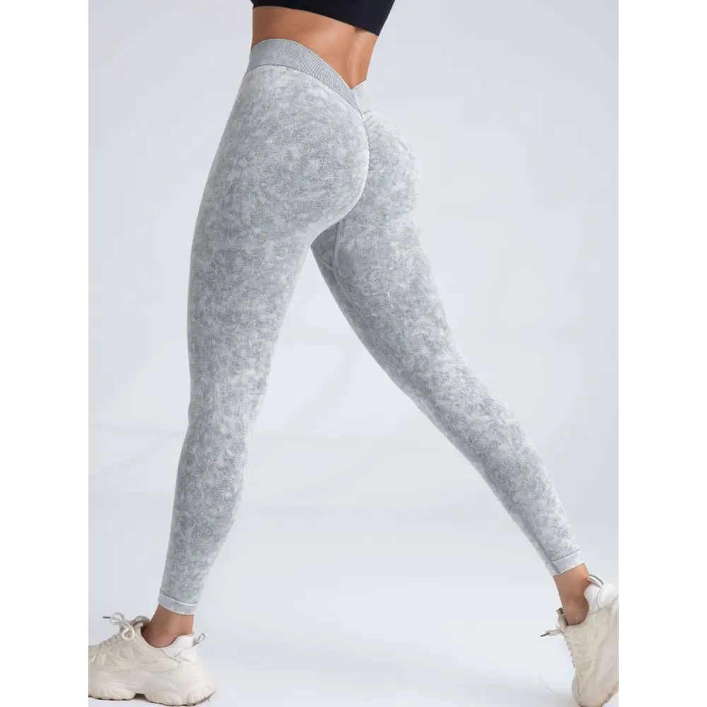 Gray patterned high-waisted 4 pieces scrunch butt lifting workout leggings with textured heathered fabric and elastic waistband