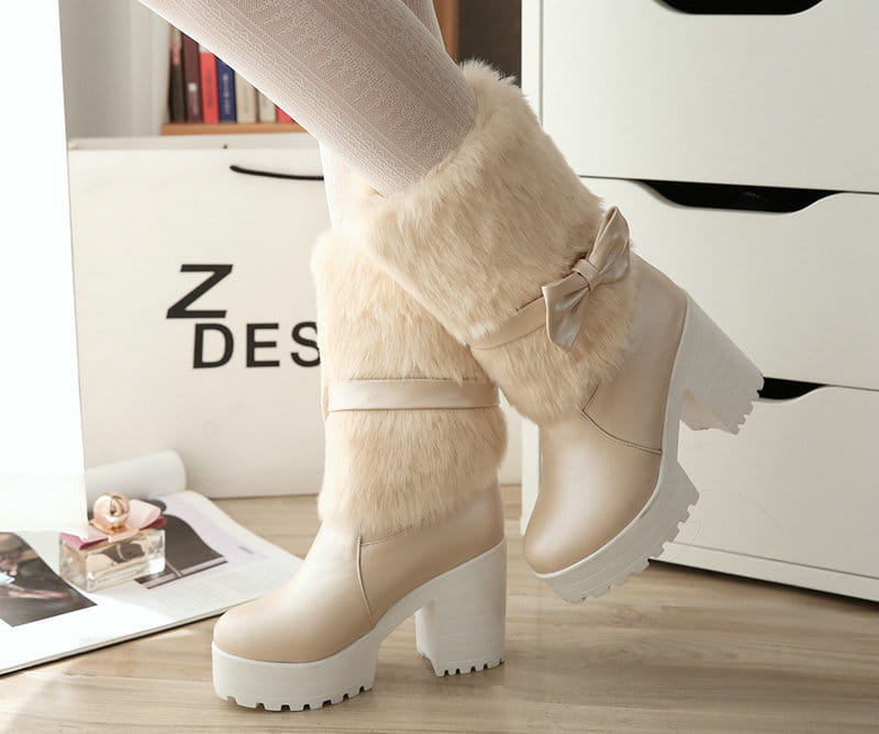 cream-colored sweet bow boots with fluffy faux fur cuffs and platform heel perfect for heel snow sweet looks