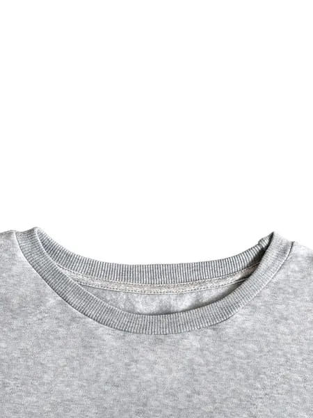 gray heathered cotton crew neck t-shirt with ribbed collar featured in women cowboy boots print round neck pullover design