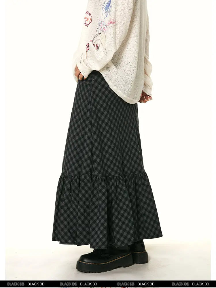 black and gray checkered tiered maxi fishtail skirt with ruffled hem featuring retro easy matching style and easy matching ruffled details