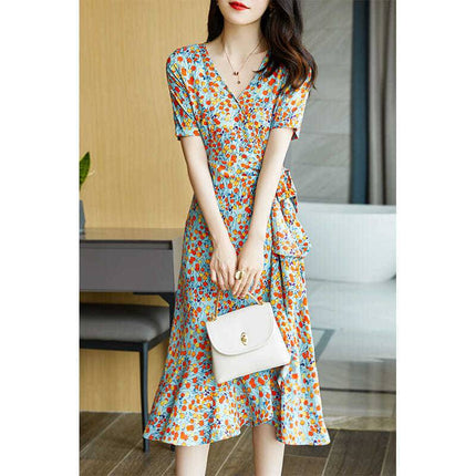 Feminine Looks Slim And Wears A French Floral Dress - Royalessencelux