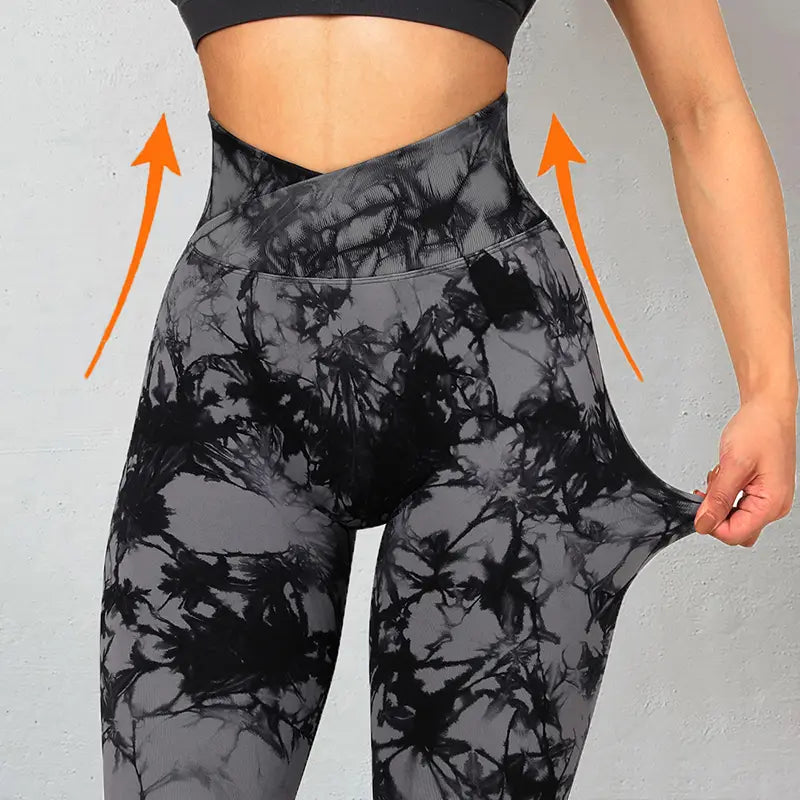 seamless tie dye high waisted leggings for women in black and gray made from stretchy fabric ideal for yoga and casual wear