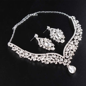 Silver-toned alloy diamond accessories floral crystal jewelry set with teardrop pendant choker necklace and matching earrings