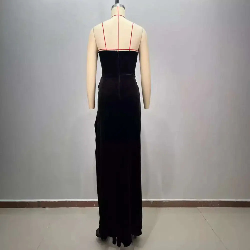 Black bandeau hot drilling long dress in black velvet featuring a strapless fitted bodice and high slit design