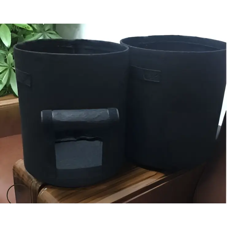 Black breathable potato tomato vegetable plant growth bags with reinforced handles and subtle stitching details