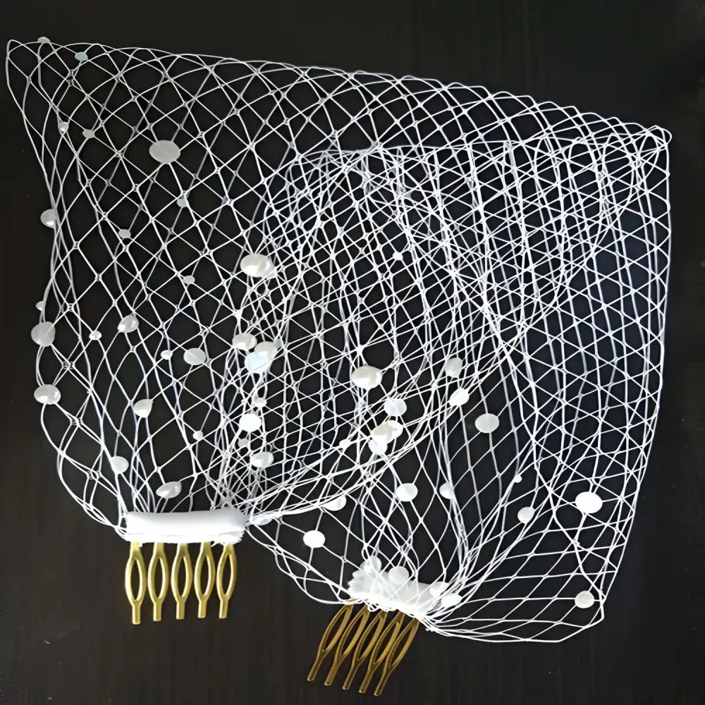 White beaded bridal veil pearl with large hole mesh and gold-colored mesh hair comb attachments for weddings