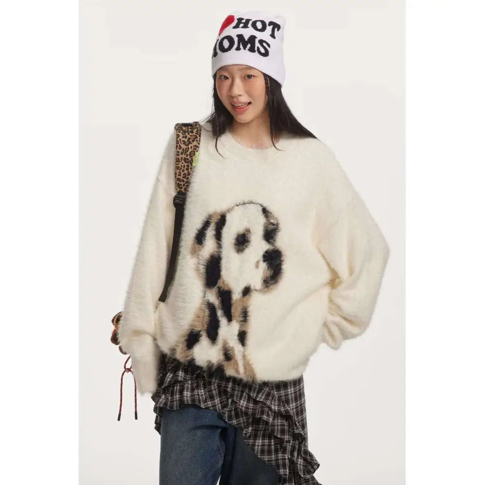 Cream-colored cashmere knitted sweater with dalmatian puppy jacquard featuring jacquard mink cashmere fabric