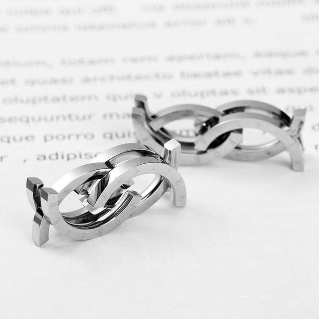 Fashion Deformation Ring Kissing Fish Creative Couple Necklace - Royalessencelux