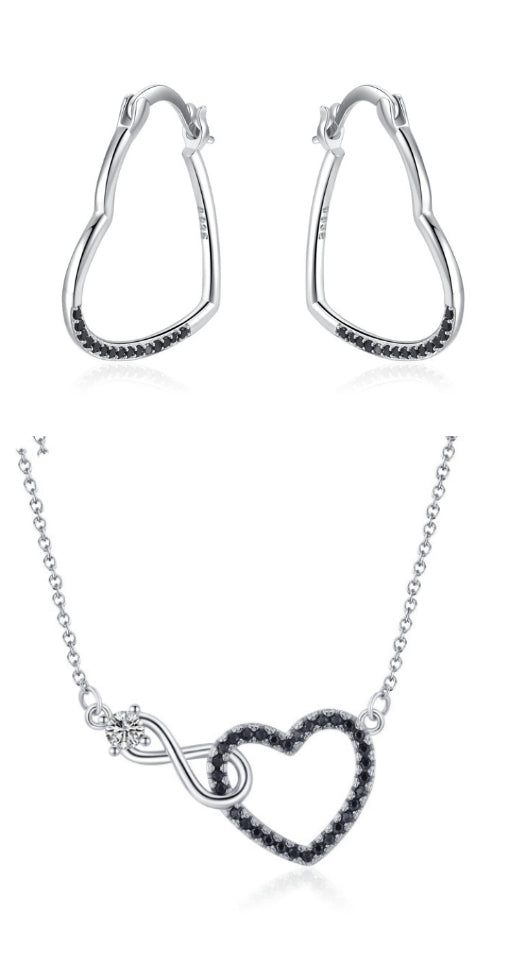 Hollow Heart Zircon Pendant Necklace for Women Sparkling Love Heart Jewelry