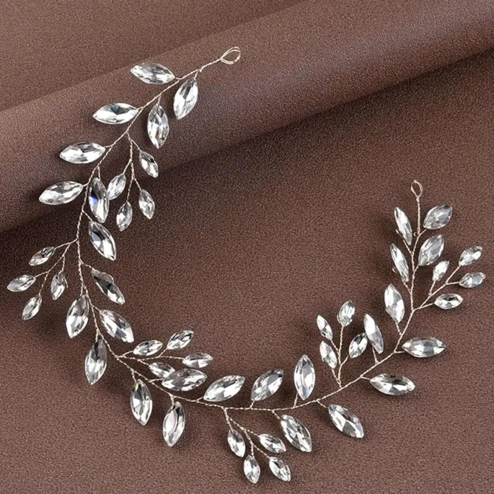Silver leaf-shaped horse eye silver flexible chain wedding hair accessory adorned with clear faceted crystals