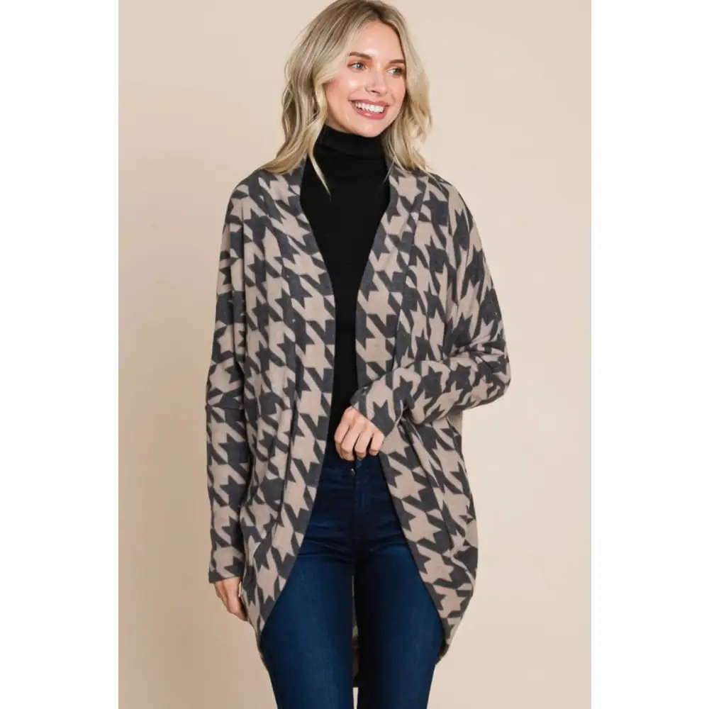 Beige houndstooth open front knit cardigan featuring bombom houndstooth pattern and cocoon knit design