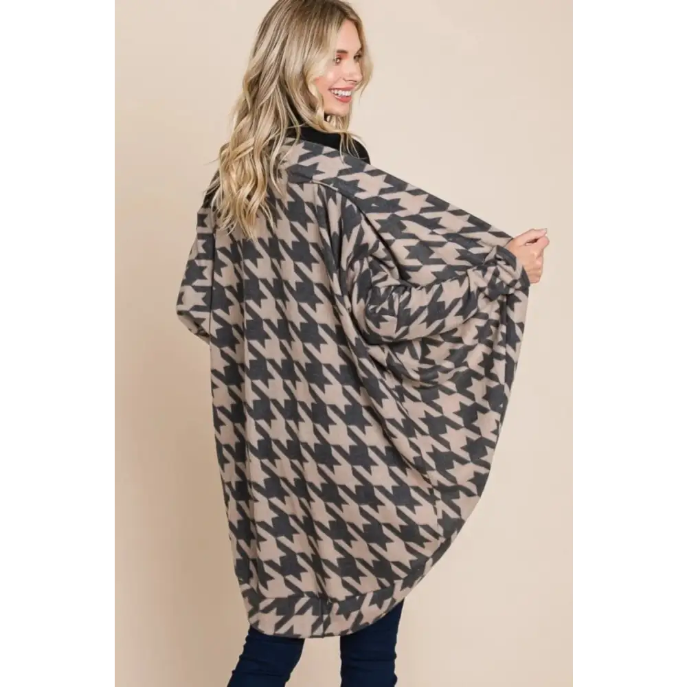 A soft oversized beige houndstooth open front knit cardigan with cocoon knit design from bombom houndstooth collection