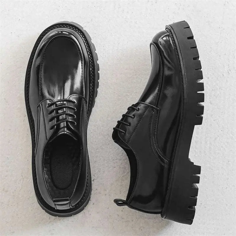Men’s casual leather shoes in black patent leather with glossy finish, red stitching, and chunky textured soles