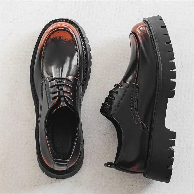 Men’s casual leather shoes in black patent leather with glossy finish, red stitching, reddish-brown toe caps, and chunky soles