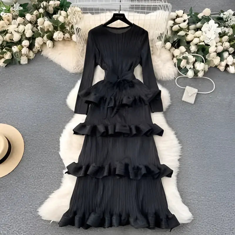 Black long-sleeved heavy industry pleated long dress with ruffled layers and ribbed texture in olive green cake style