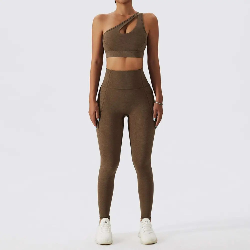 Olive green yoga bra fitness suit with textured high-waisted leggings featuring side pockets and sports underwear gathers