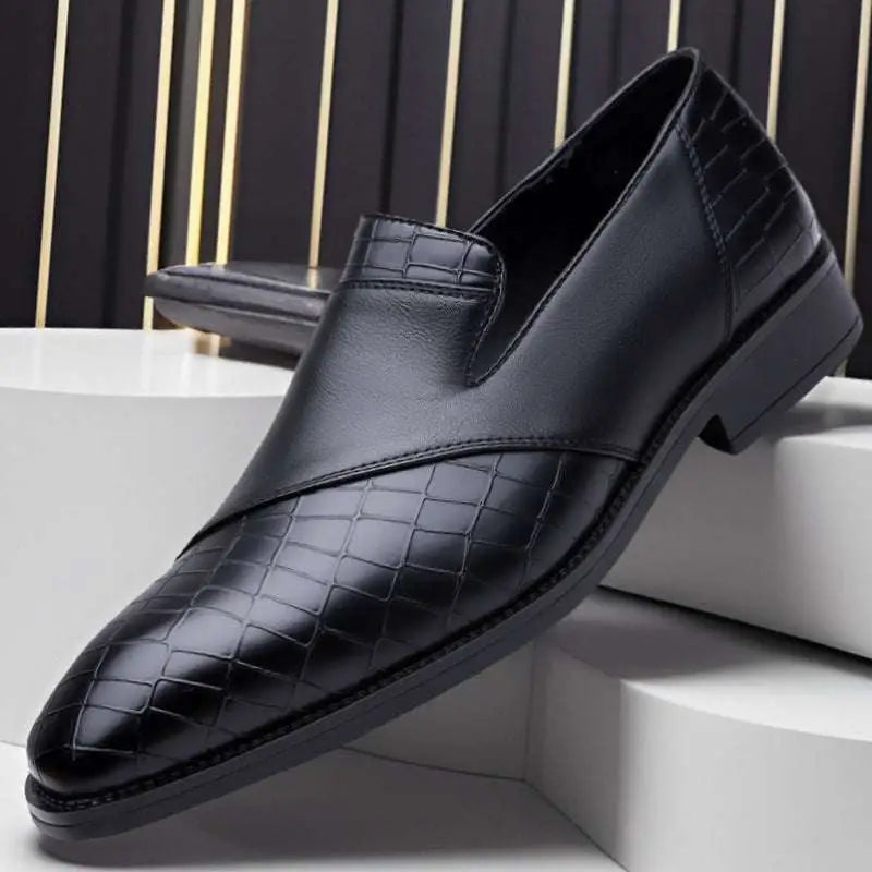 Black leather slip-on plus size british business dress shoes with crocodile texture and sleek pointed toe design