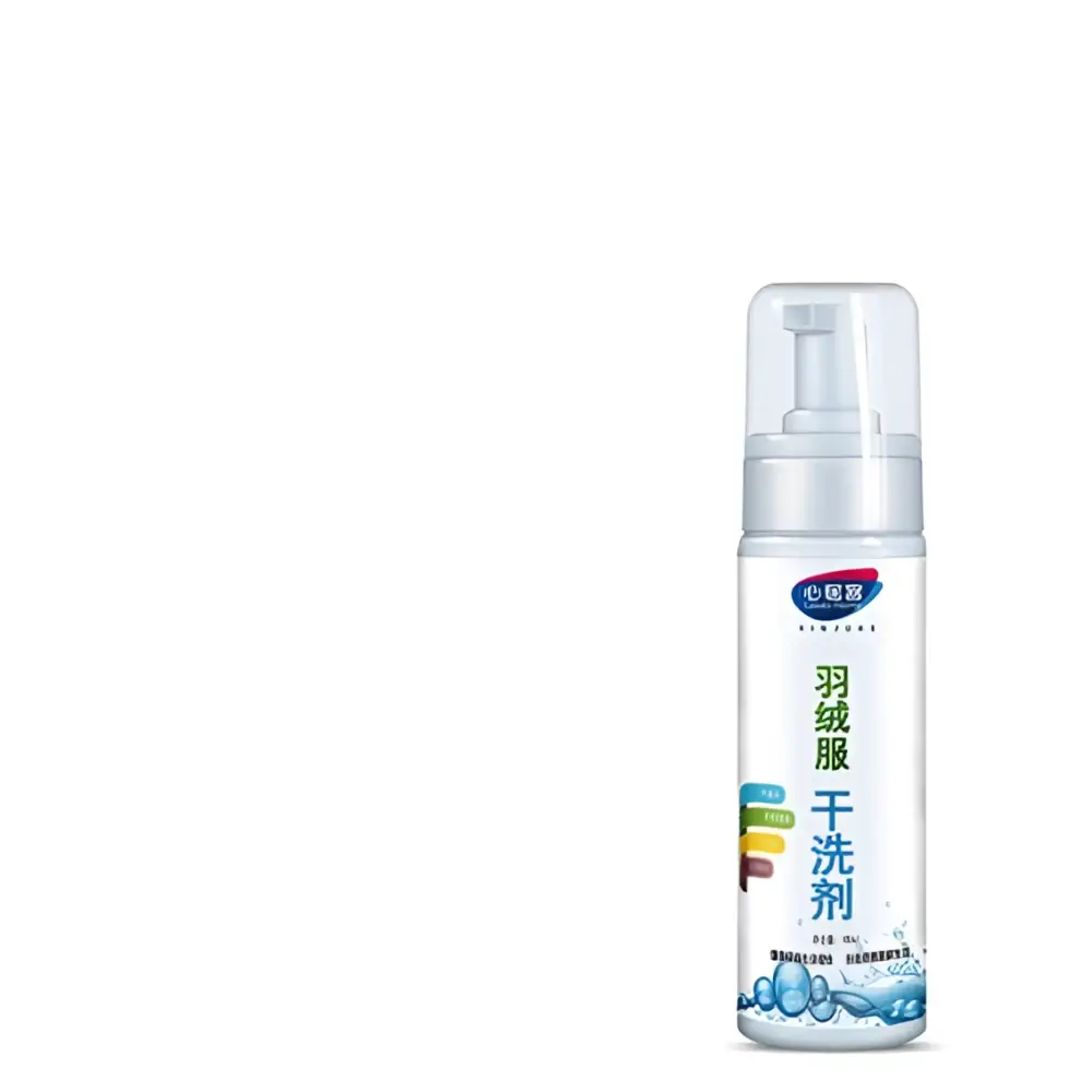 A white bottle of 心思意 powerful stain and grease cleaning spray with blue water droplet graphics and clear pump dispenser