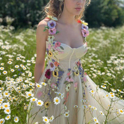 Light Champagne Tulle Prom Dress Sweetheart-Neck Flow - Royalessencelux