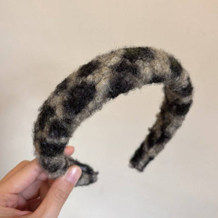 Autumn And Winter Plush Leopard Bow Balls Clip Temperament Female Updo Shark Clip - Royalessencelux