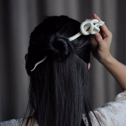 Retro Style Hairpin With A Single Character On The Back Of The Head - Royalessencelux