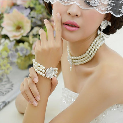 Three-piece Four-leaf Clover Necklace And Earrings - Royalessencelux