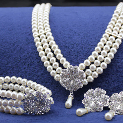 Three-piece Four-leaf Clover Necklace And Earrings - Royalessencelux