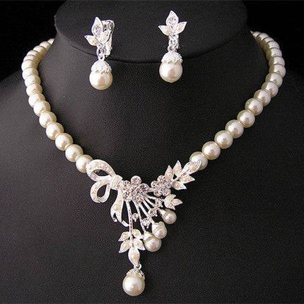 Wedding ladies, bridal ornaments, wedding gowns, pearls, necklaces, earrings, jewelry sets - Royalessencelux