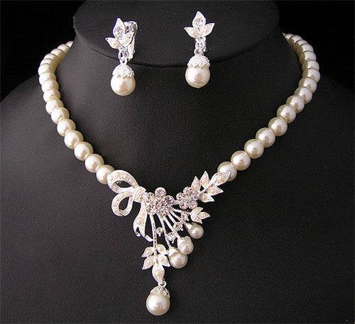 Wedding ladies, bridal ornaments, wedding gowns, pearls, necklaces, earrings, jewelry sets - Royalessencelux