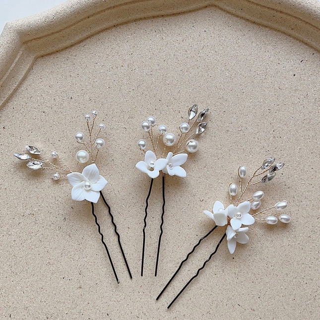 Three Sets Of White Flower U Shaped Hairpins - Royalessencelux