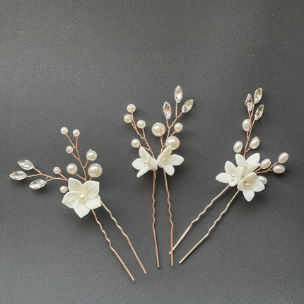 Three Sets Of White Flower U Shaped Hairpins - Royalessencelux
