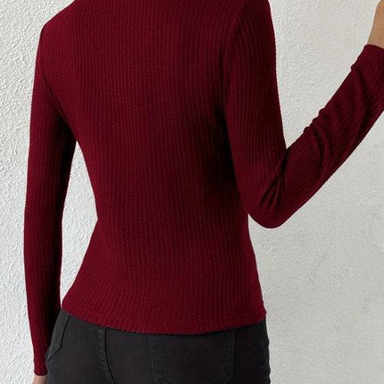 Women's Solid Color V-neck Fashionable Slim Fit Top - Royalessencelux