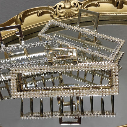 Simple And Elegant Sweet Pearl Clip - Royalessencelux