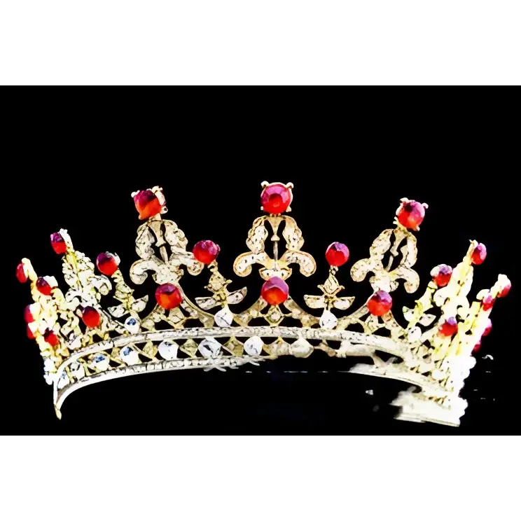 A silver crystal queen bridal wedding crown featuring a sparkling tiara with intricate crystal embellishments