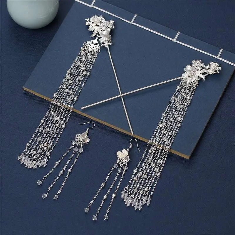 Silver floral shaking hairpin with intricate floral designs and clear crystal chain tassels in ancient style set
