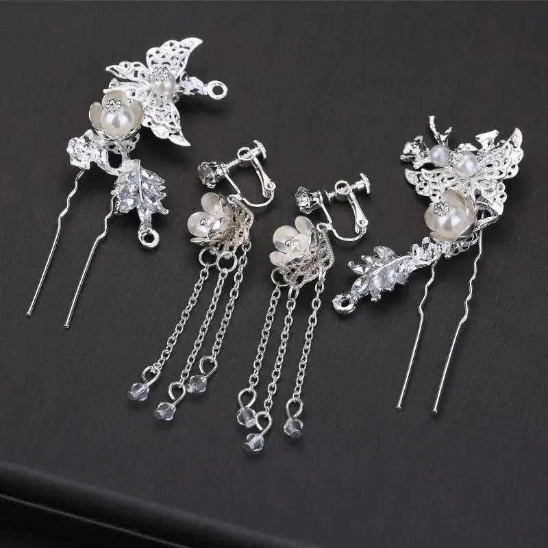 Silver floral shaking hairpin set featuring butterfly design with pearls crystals and dangling chains in ancient style