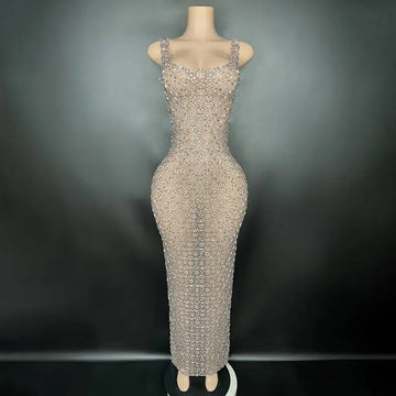 A silver metallic niche princess gathering banquet dress featuring a shimmering form-fitting gown with intricate beading and sequins
