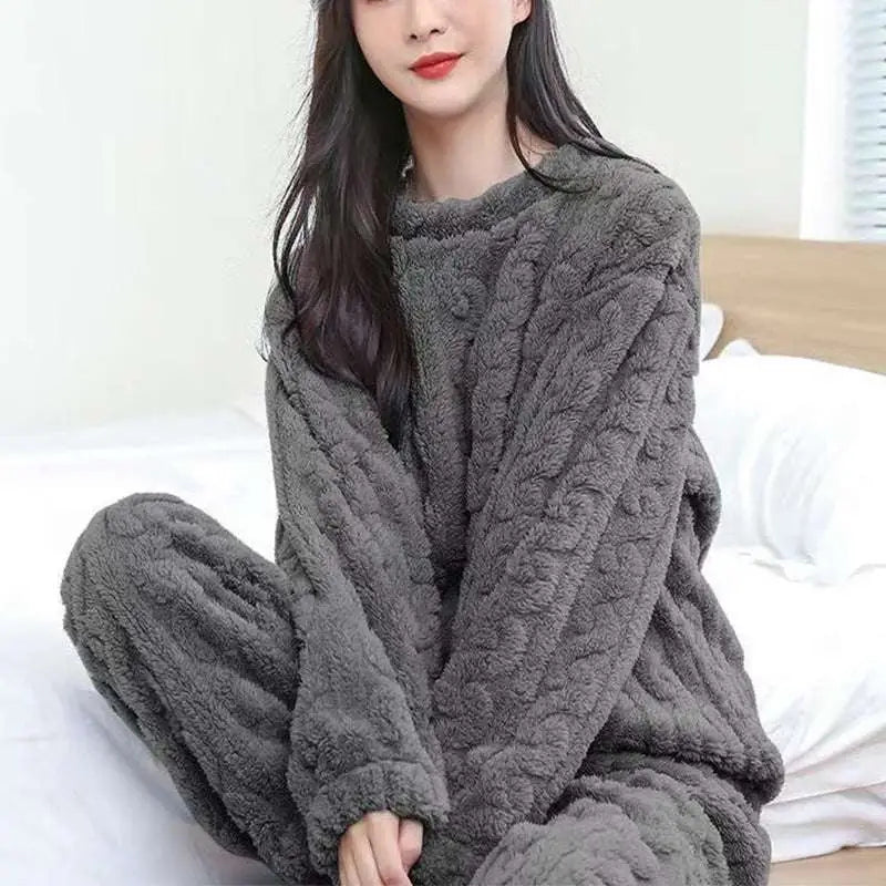 Gray plush knit pajama set with textured cable-knit hemp pattern and thickened coral velvet fabric for winter wear