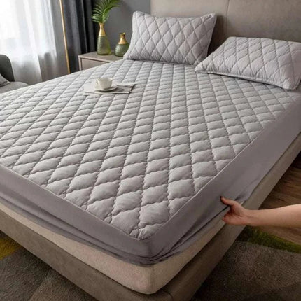 Top Waterproof Mattress Cover for Kids, Urine Resistant - USA - Royalessencelux