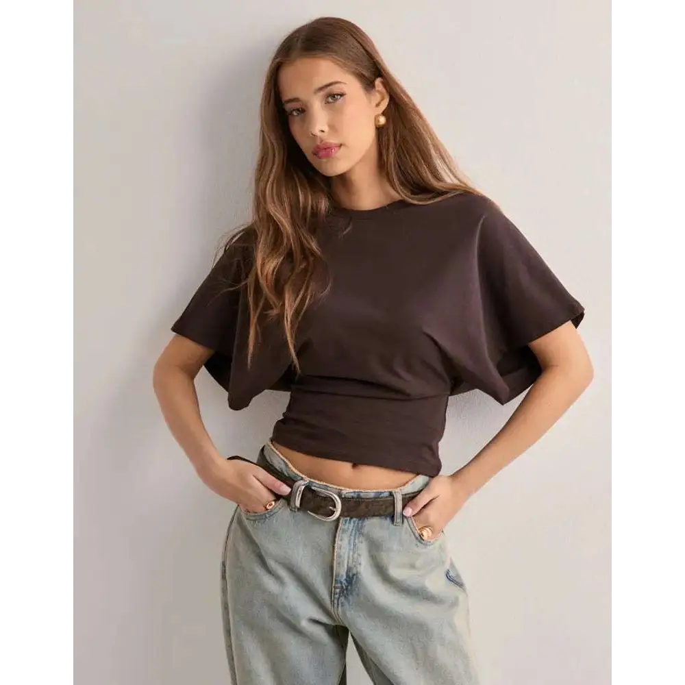 Dark brown cropped t-shirt with wide flowing summer batwing sleeve in white cotton ins round neck cropped style