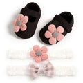 Black knit baby shoes with pink knitted flower princess decorations and gray centers for flower princess baby use