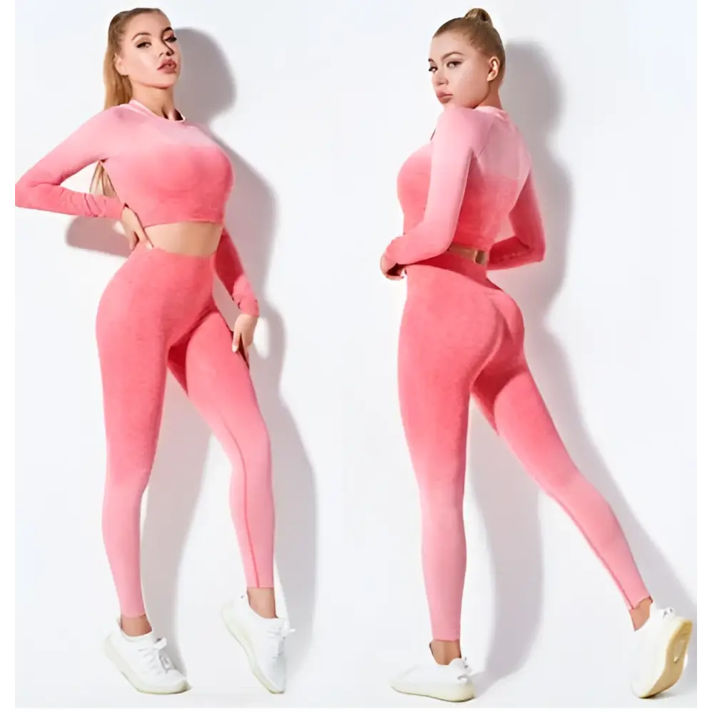 Women’s seamless gradient long sleeve yoga set in pink featuring a crop top and matching leggings seamless fabric