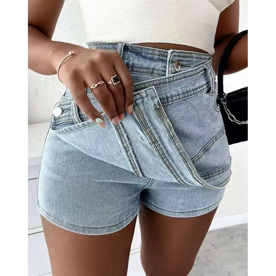 Light-wash denim skorts with a high-rise waist and distinctive back pocket design in y2k street vintage style
